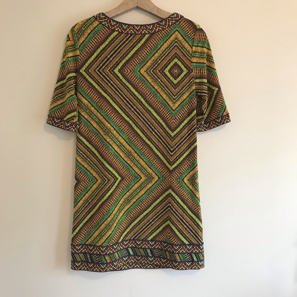 BCBG MaxAzria | Ania Round Neck Shift Dress - Picture 5 of 6